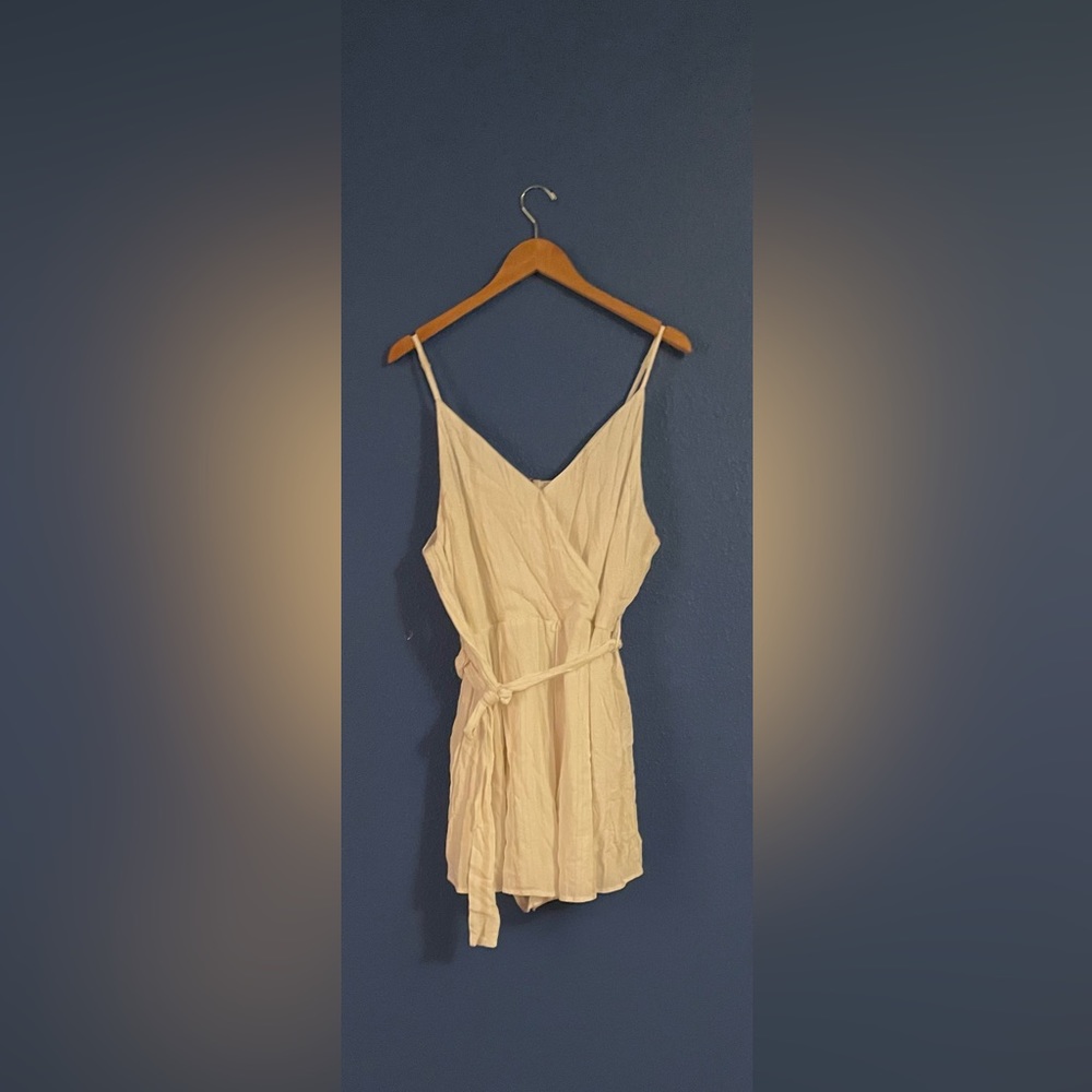Cream romper
